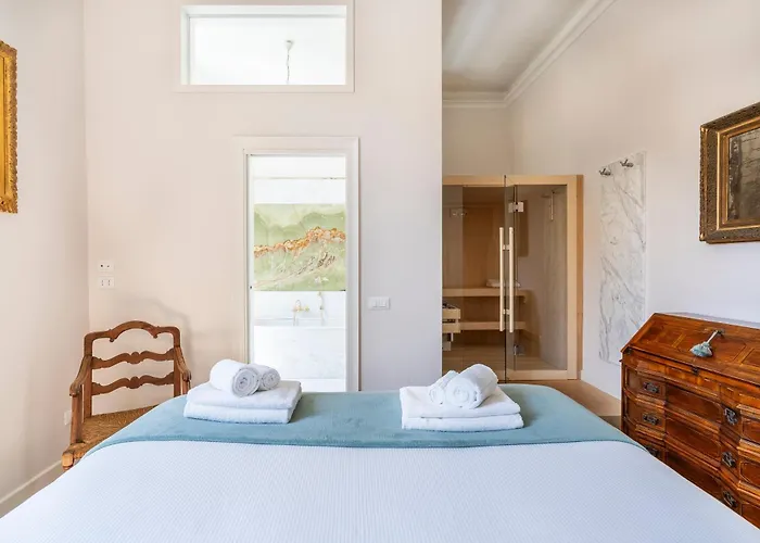 Golden Luxe - Sauna And Jacuzzi Duomo View Extra Luxe *