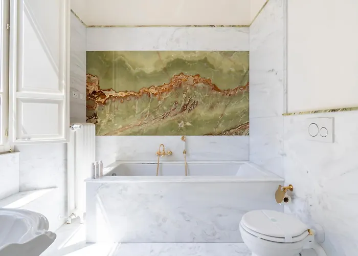 Appartement Golden Luxe - Sauna And Jacuzzi Duomo View Extra Luxe *